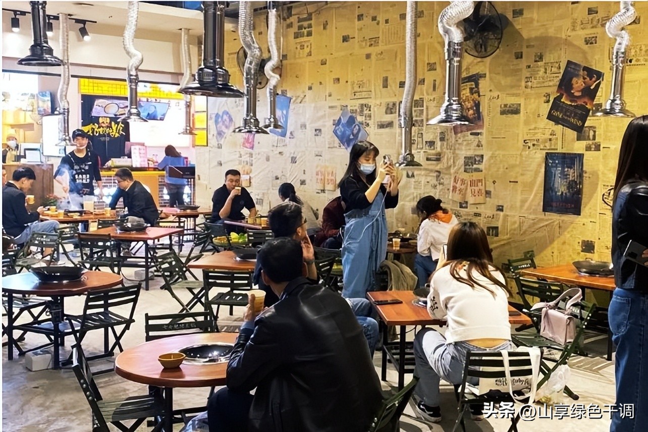 自助小火锅创业开店技巧,想创业做自助旋转小火锅