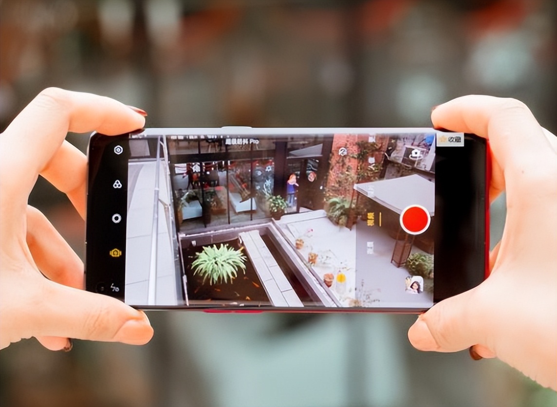 国产最强拍照手机对比三星,国产拍照最强机推荐