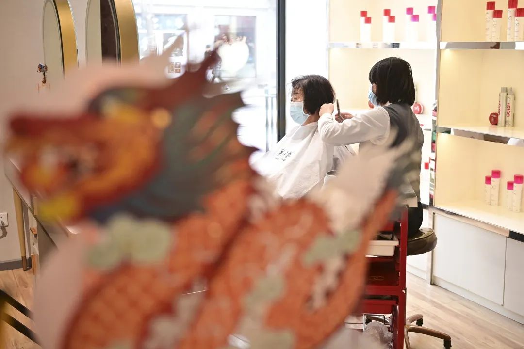 【星岛独家】曝光深圳网红店“中大奖”*局骗**！