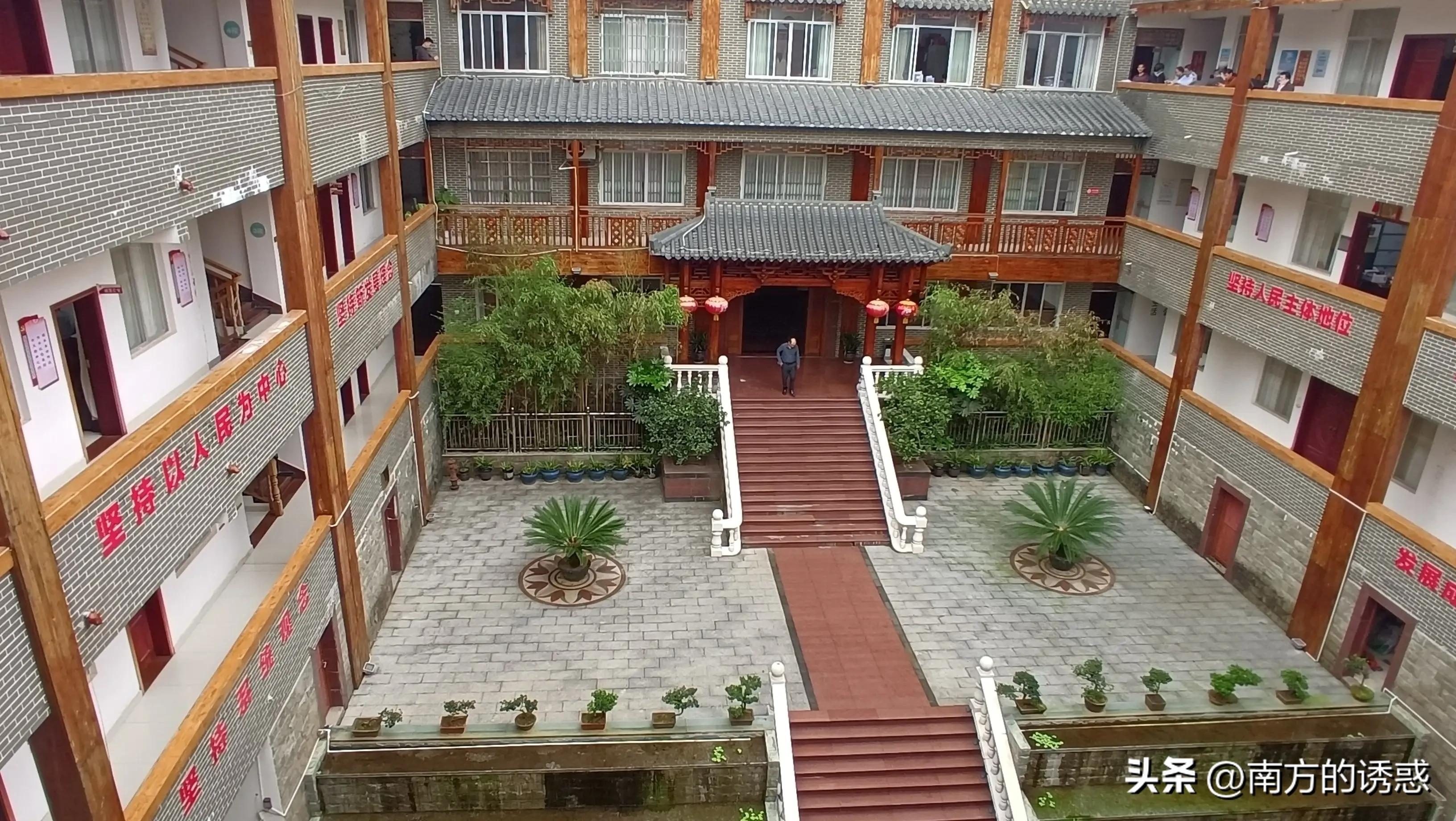 金秀周边哪里有小河可以玩,金秀镇附近小溪