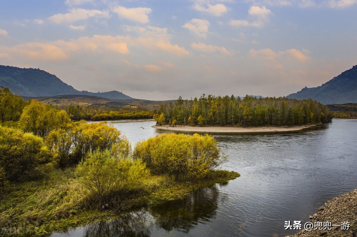 山顶天然龙洞,半山腰千佛洞