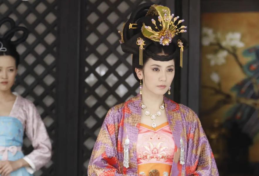 影视剧里洗白了的历史人物有几个,历史上三位被电视剧洗白的女子