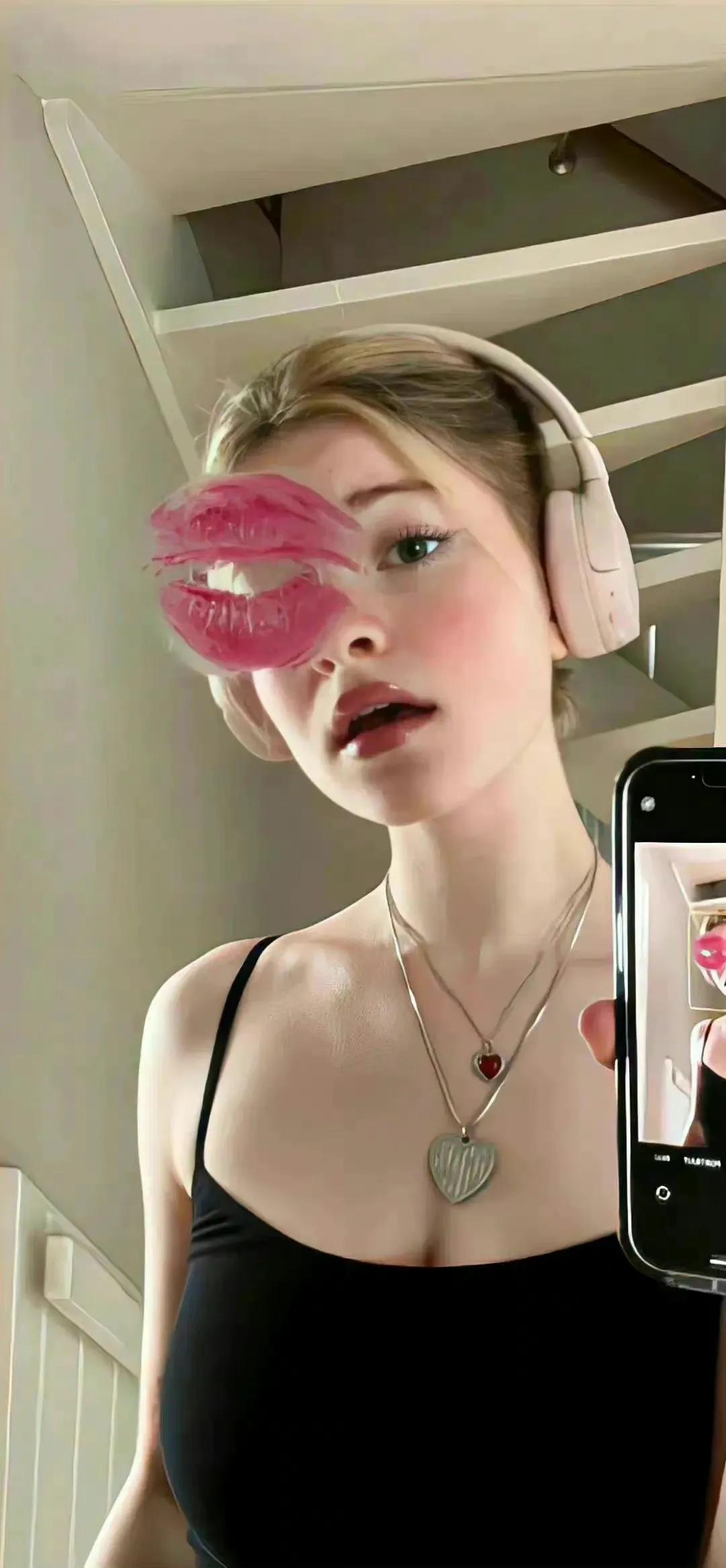 超酷美女壁纸图集可保存,长发飘飘粉色裙子美女壁纸