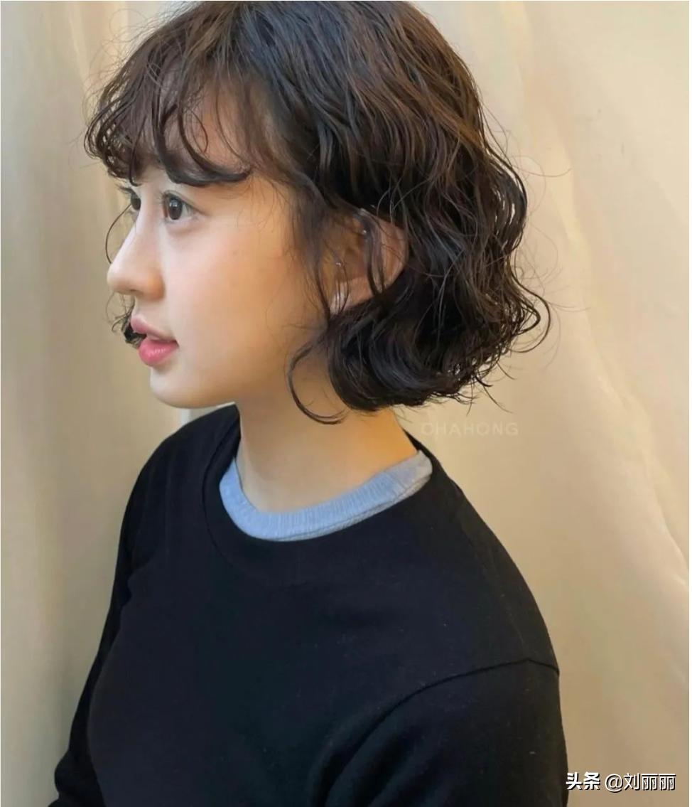 夏天不染又好看的短发型,夏天短发免打理发型