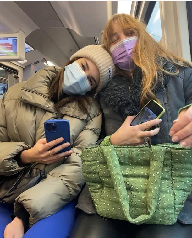 紫色穿了显老气吗,紫色怎么穿有小众感