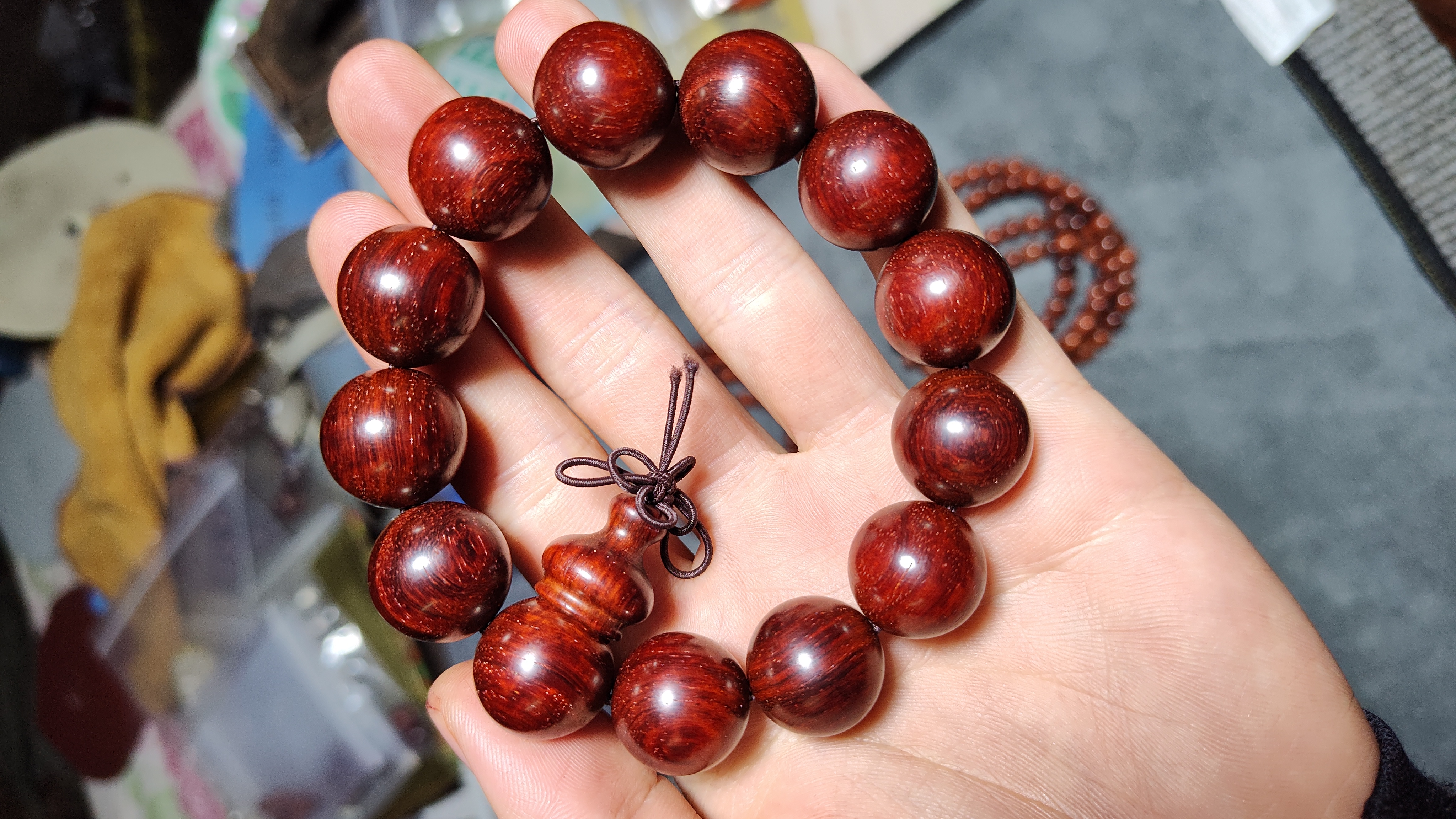 小叶紫檀雕刻佛珠视频,小叶紫檀节节高升佛珠手链