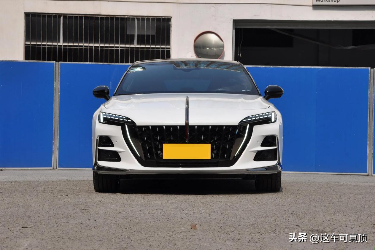 红旗h62020款1.8t落地价,红旗全新溜背轿跑红旗h6