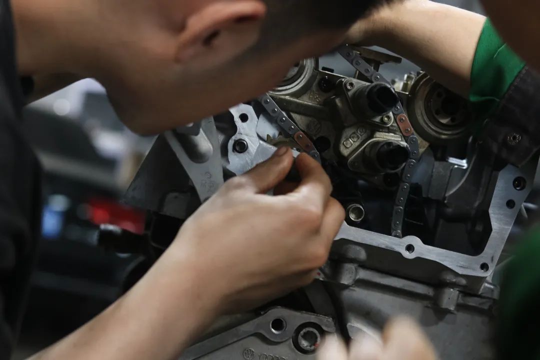 大众100万左右的车辉腾,重庆二手辉腾全面翻新修复