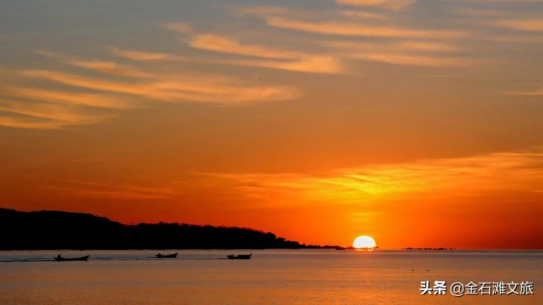 金石滩十二时辰！疫情下的光影轮转！