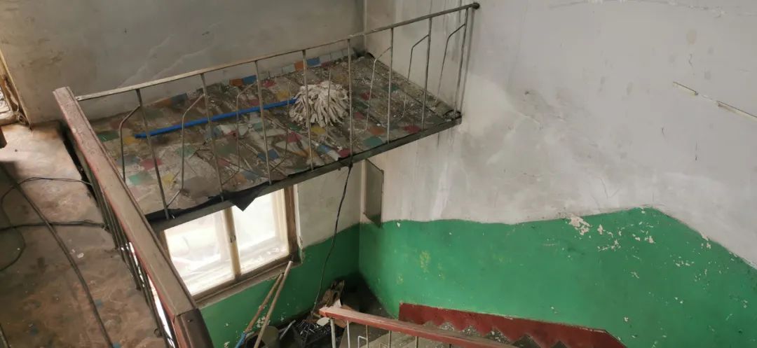 额尔古纳奇人之高擎青春火炬的柴瑞峰