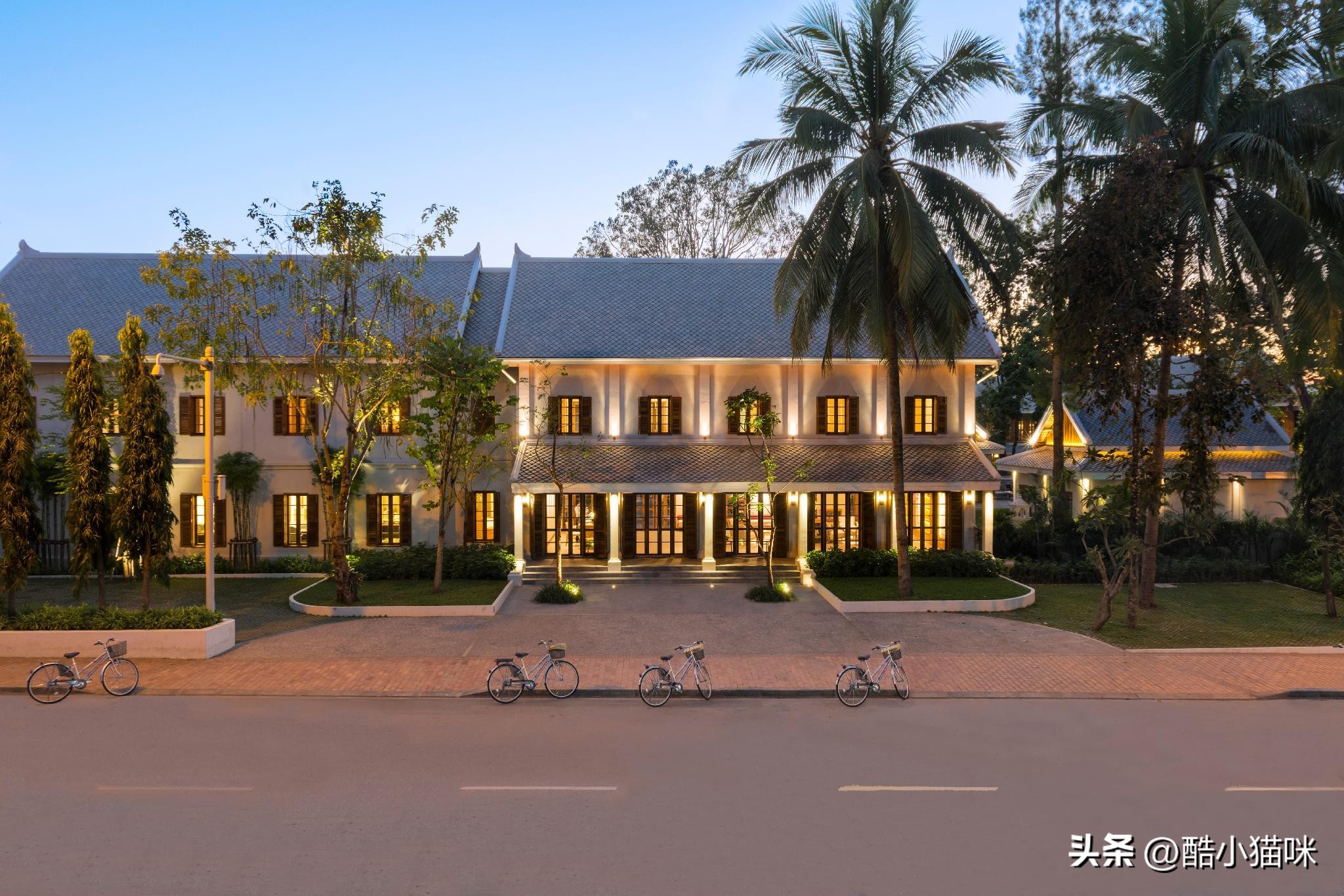 去老挝旅游怎么买飞机票,老挝旅游饮食特色介绍