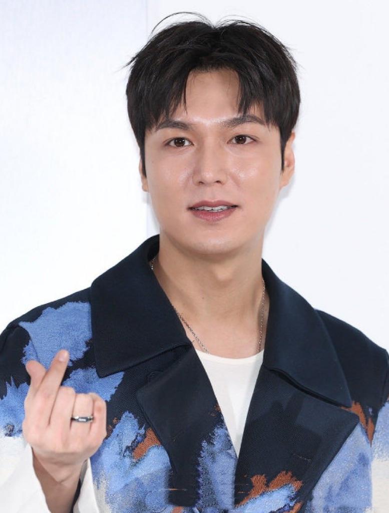 李敏镐现状发胖,李敏镐发福前后对比照