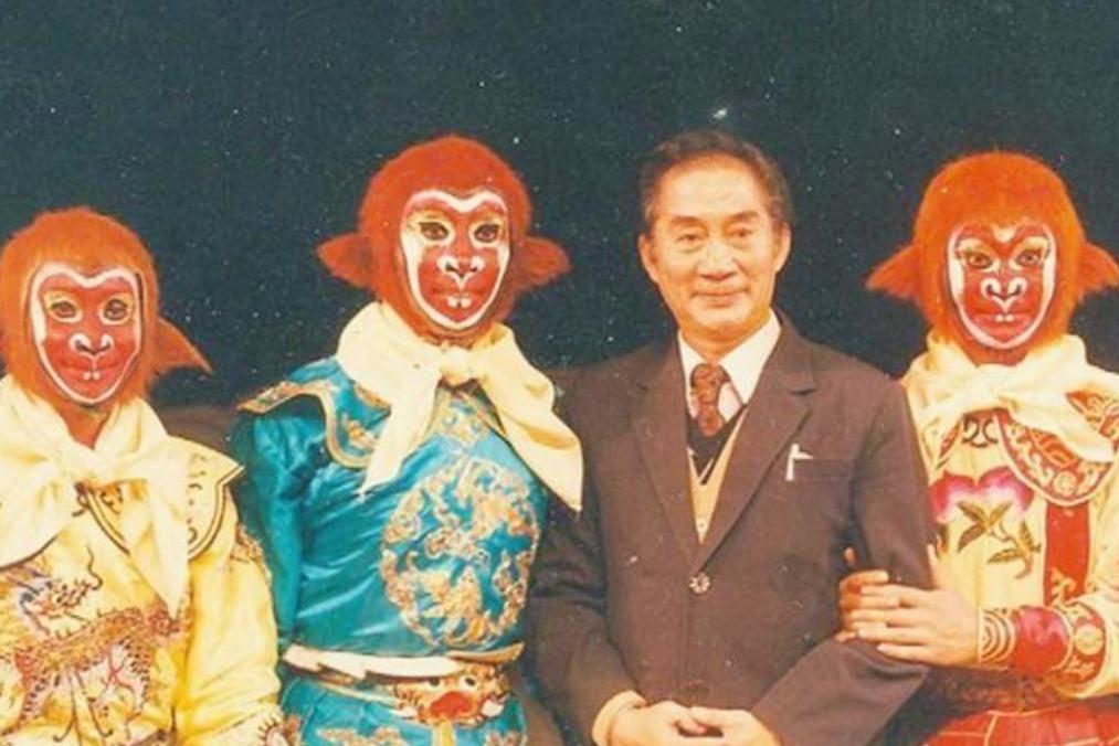 六小龄童哭灵,六小龄童唐僧送行