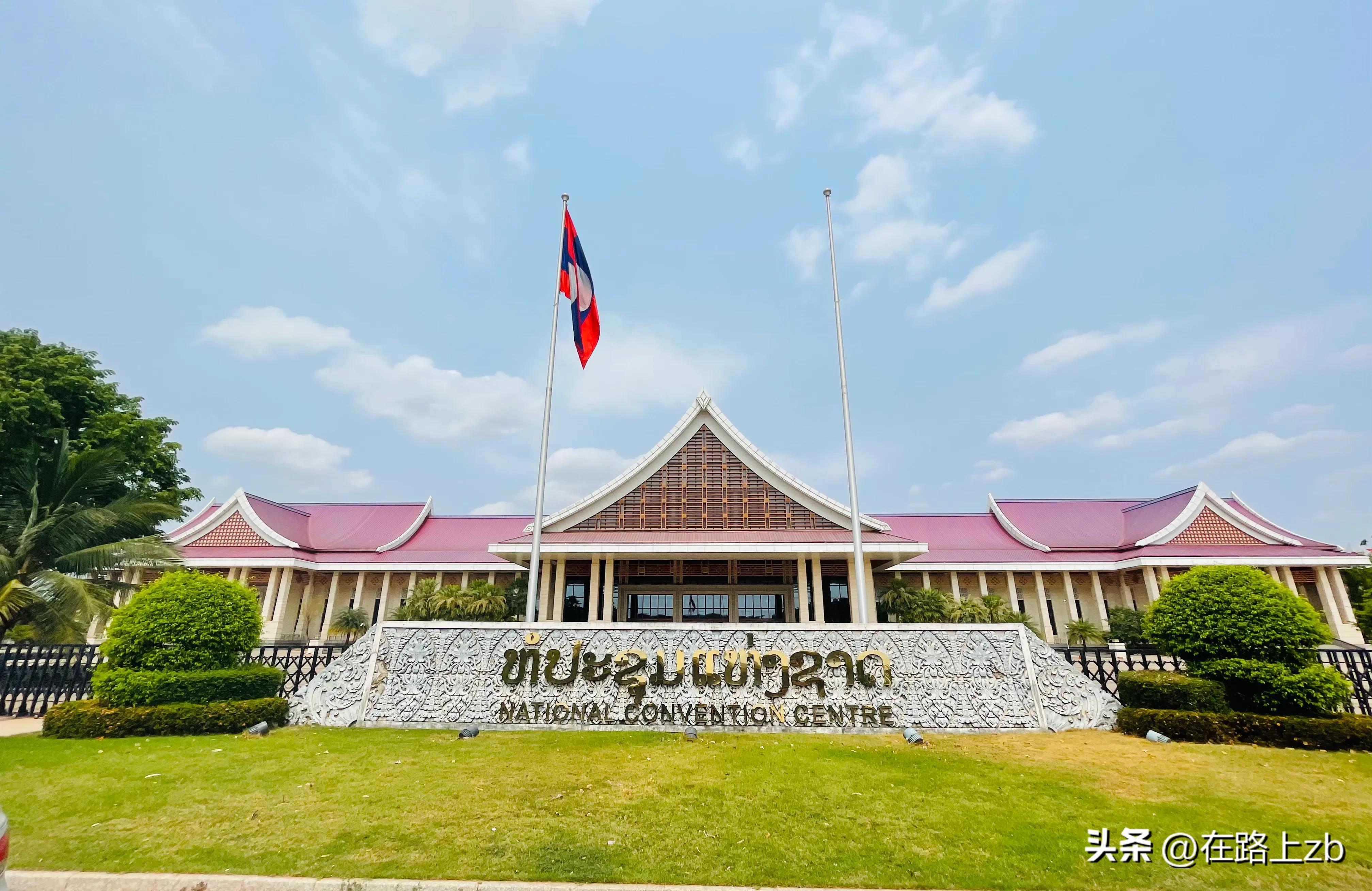 老挝万象塔銮湖,怎么去老挝万象