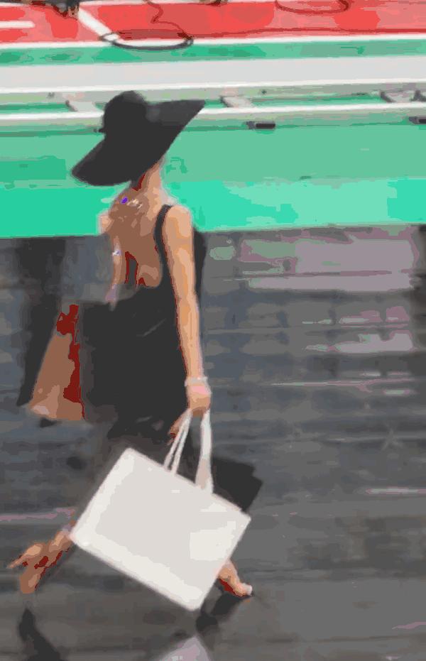 鎷掔粷鍑哄腑棰佸鍏哥ぜ,鎷掔粷涓婂彴棰佸浜嬩欢