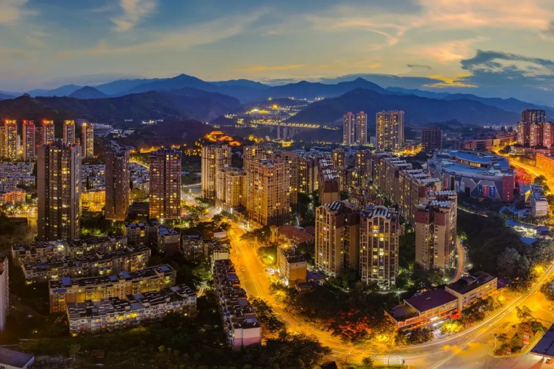 喜欢在这座江南城市里生活,非常喜欢这座自带浪漫的美丽城市