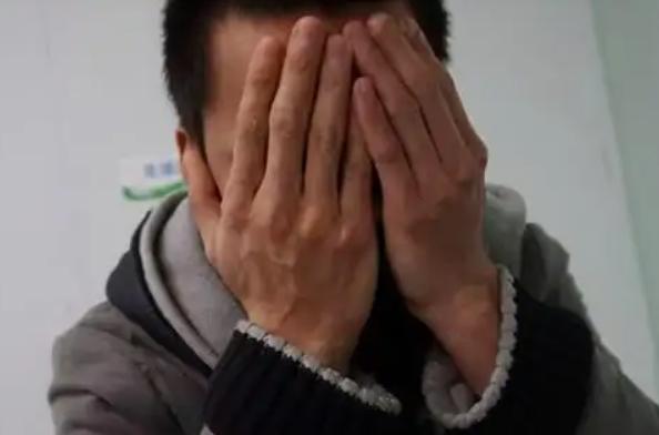 34岁研究生与父母天人永隔，不懂得拒绝的孩子，长大很容易吃亏