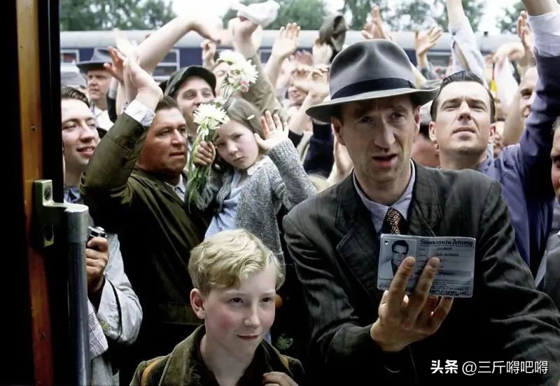 足球世界杯电影完整版,世界杯期间必看的足球电影之一