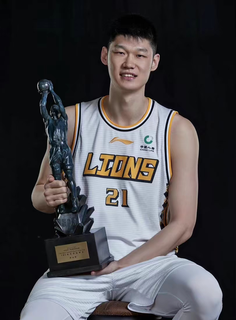 盘点cba历史十大中锋,cba总决赛姚明51分21篮板