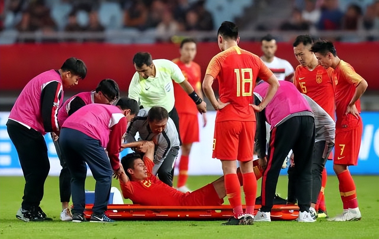 国足球员尊重教练吗,国足看重个人利益