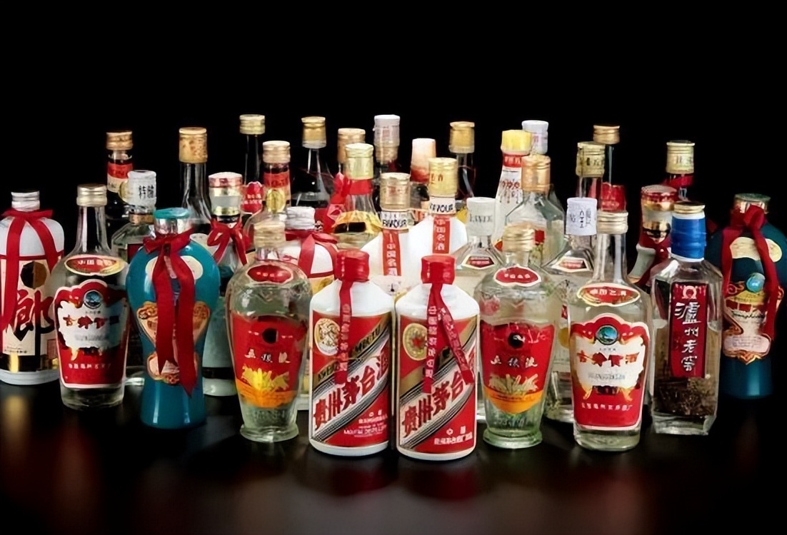 送礼送红酒好还是送白酒好,送礼送一箱酒还是送两瓶礼盒酒好