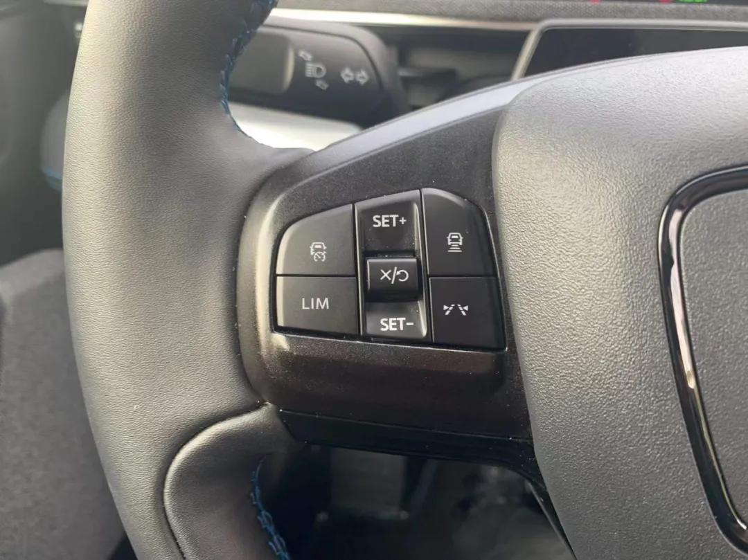 mustangmach-e电动suv怎么样,福特mustangmach-e沉浸体验