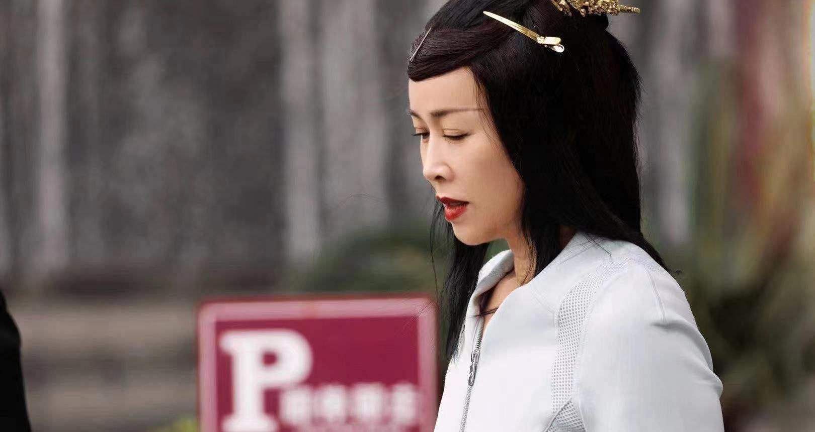 杨紫成顶流女星,杨紫算顶流艺人