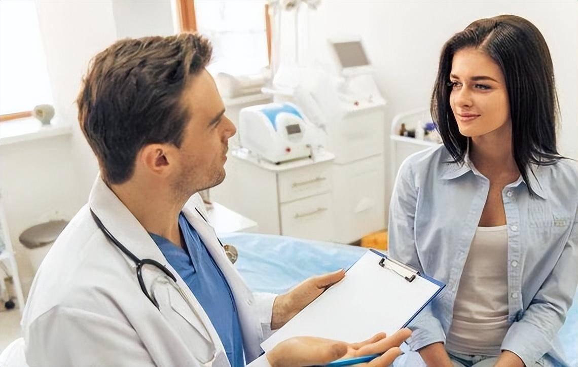 裤子脱到膝盖的检查,裤子脱到了膝弯处检查