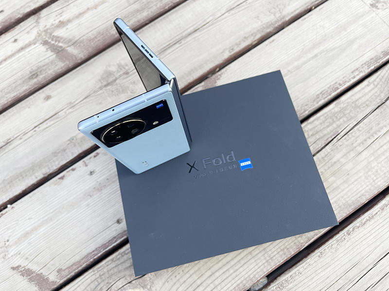 vivoxfold折叠屏对比华为,vivoxfold折叠屏使用说明视频