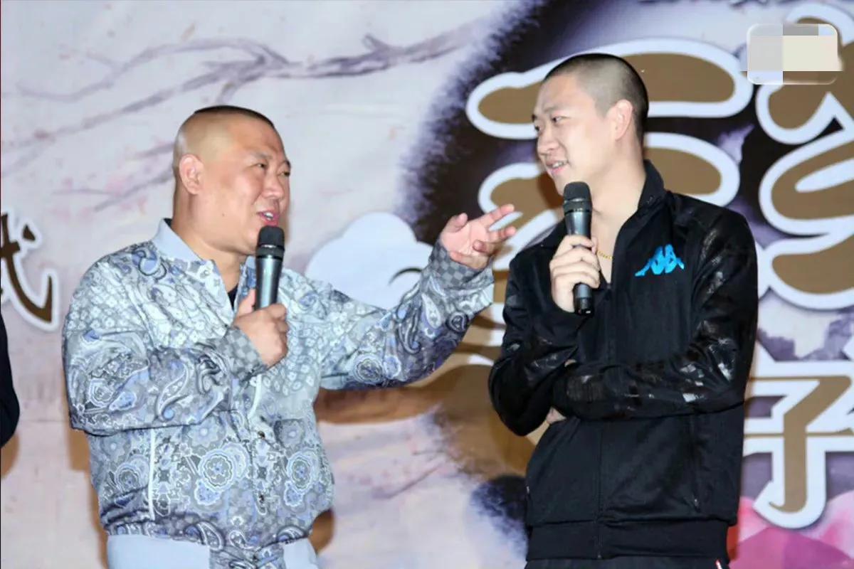 张丹峰洪欣风波后首次合体亮相,张丹峰洪欣各种晒娃引婚变猜想