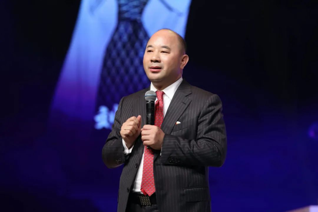 25岁月薪4000是什么水平,25岁的男人应该多少工资