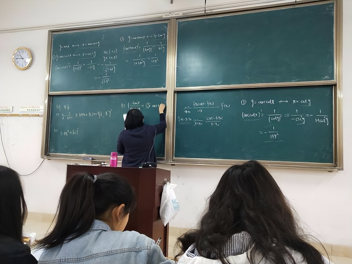 赵燕是山东哪里的,山东首富赵燕现状