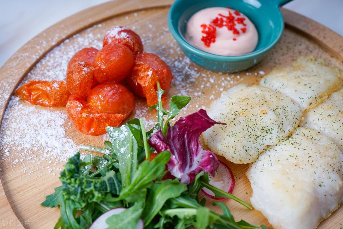 孩子不爱吃辅食该怎么办,孩子不爱吃饭不要惯着