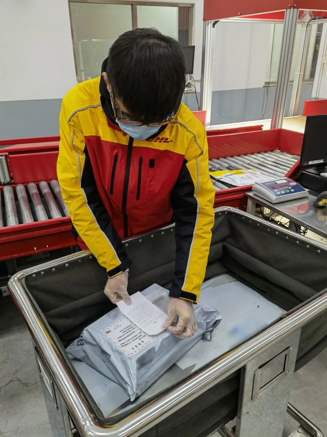 新毒王比德尔塔传染性还要强么,奥密克戎变异最新消息