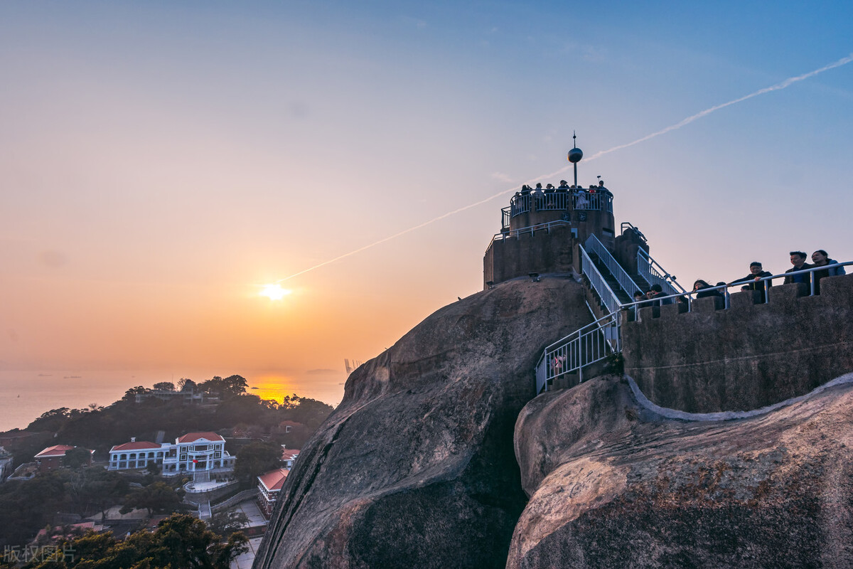 一定要和喜欢的人再去一次鼓浪屿 (这个夏天总要去趟鼓浪屿吧)