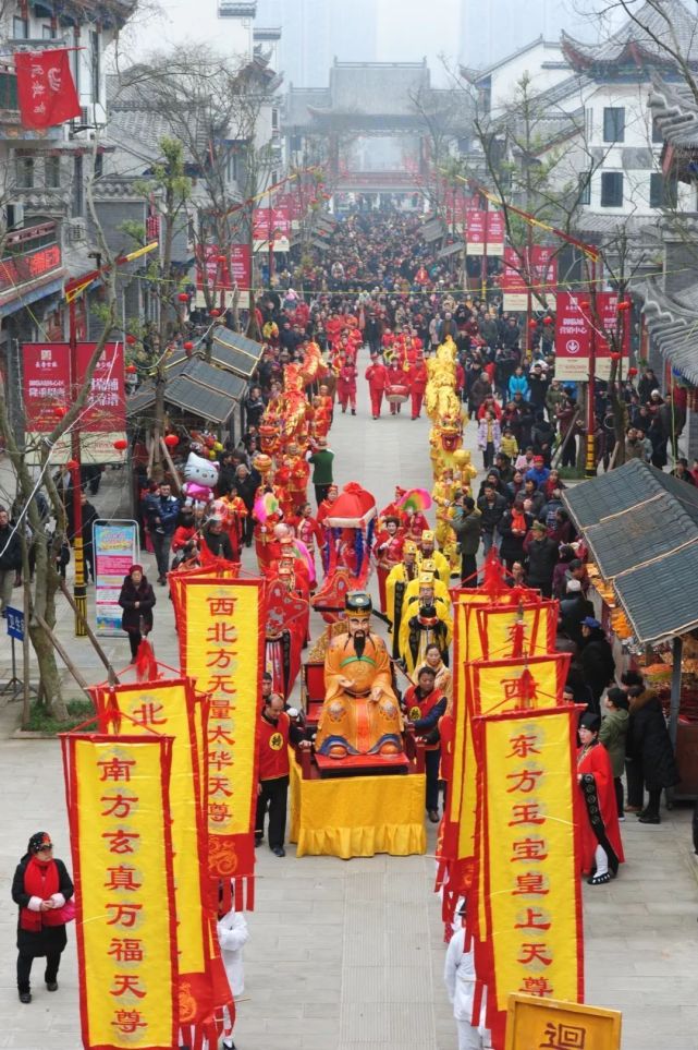 新年将至，一起回忆一下童年，探索你看过的那些花会！