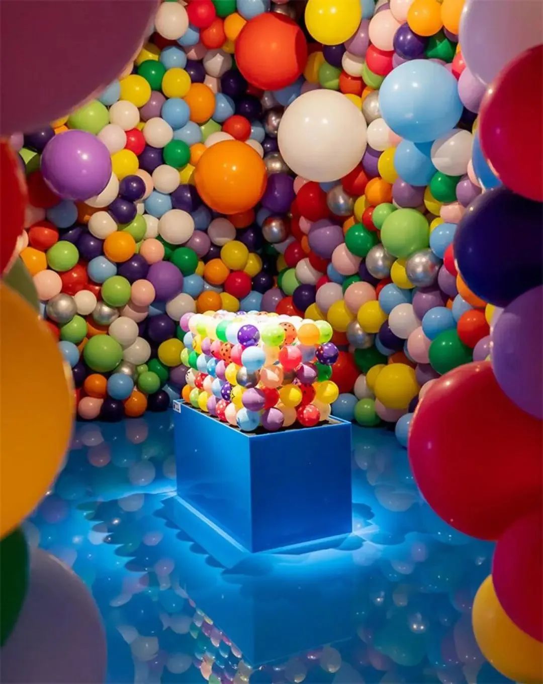 200个旅行箱，200位梦想家的旅行艺术