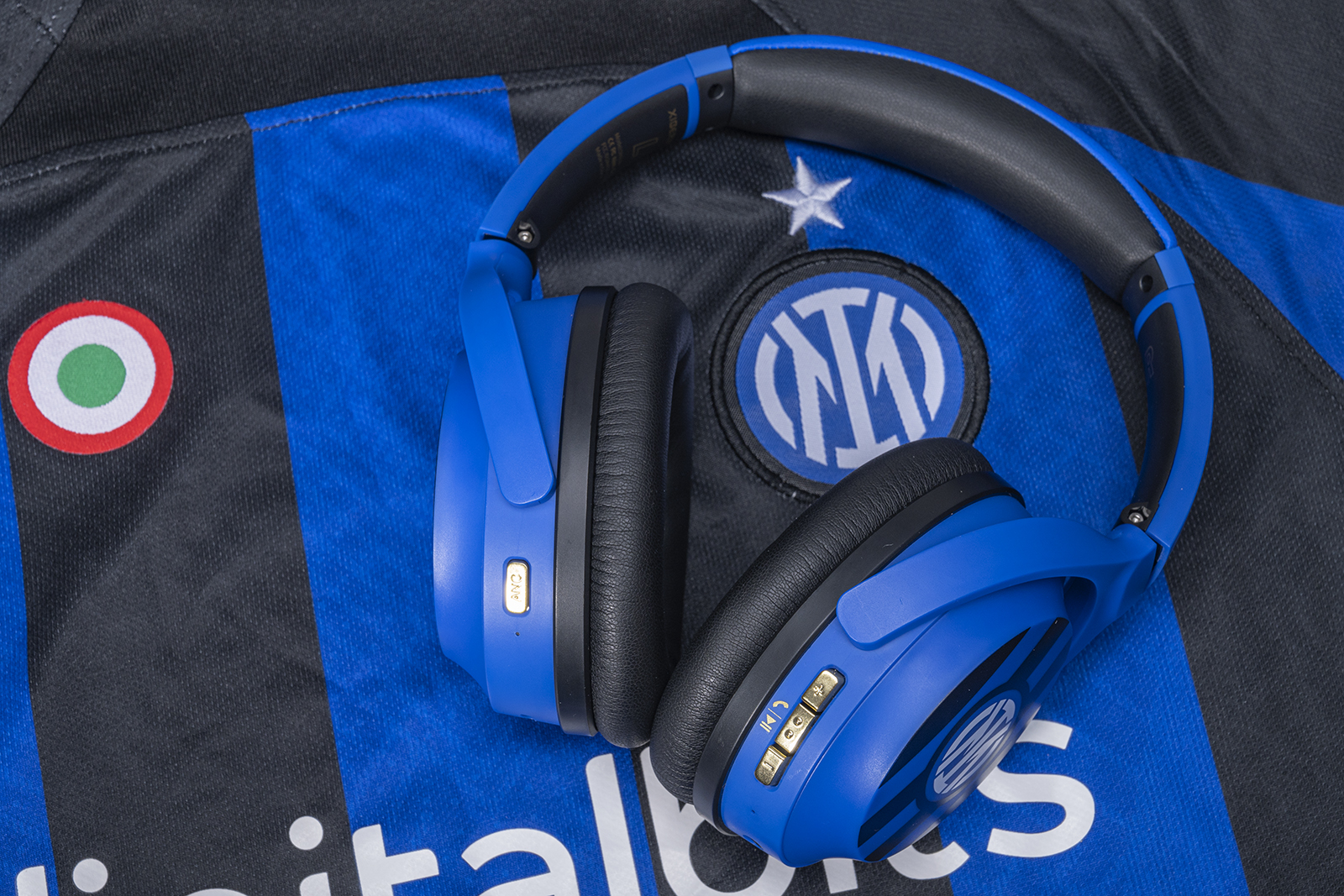 与国际米兰同行，入手西伯利亚羽DM01BA国际米兰定制款