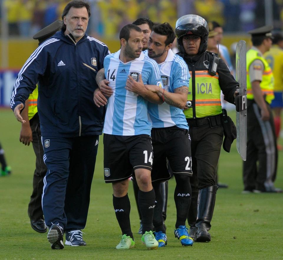 十大奇葩红牌,奇葩足坛十大红牌