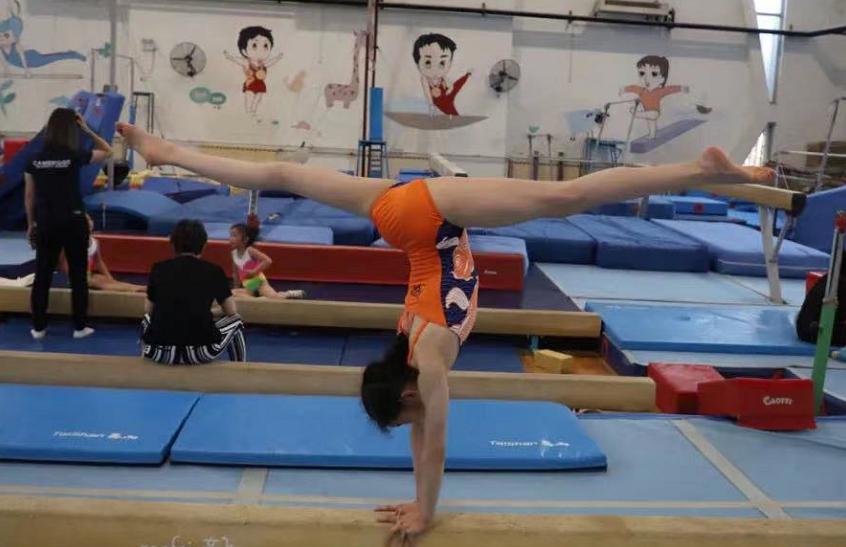 2019全国大学生体操比赛冠军,武大博士妈妈让孩子练体操