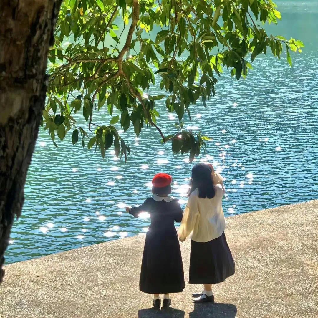 爱迎万难文字封面背景图,因为喜欢可迎万难背景图