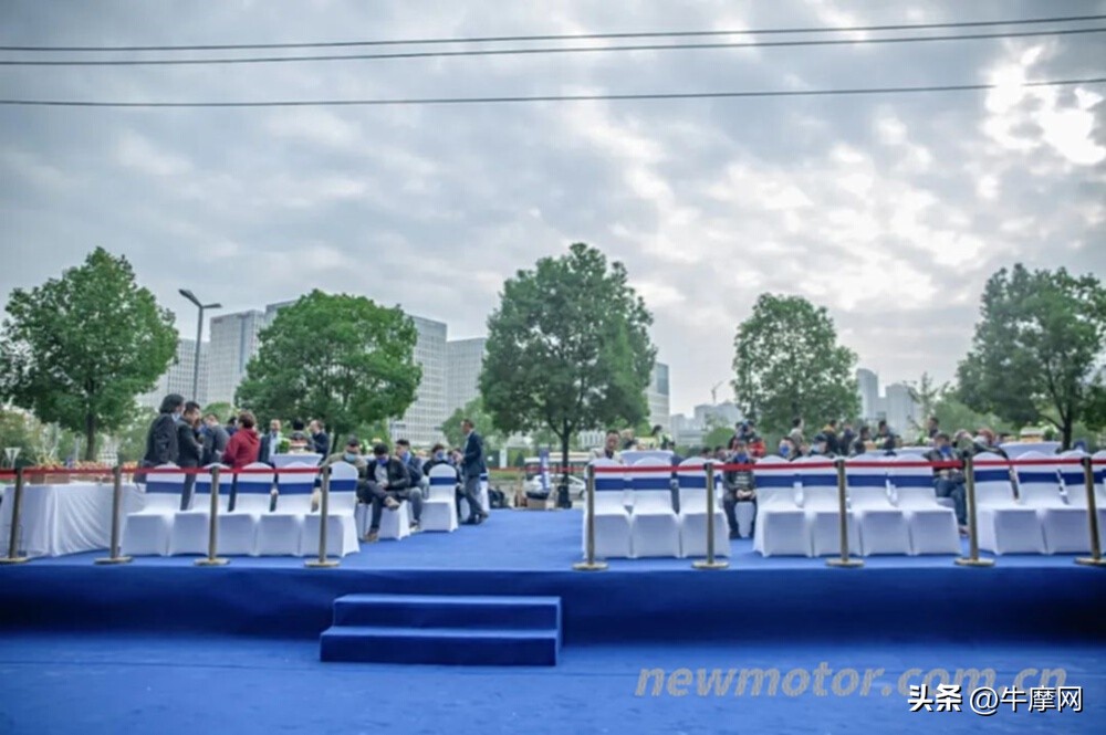 雅马哈yzfr1落地多少钱,雅马哈yzf-r1美版官方报价