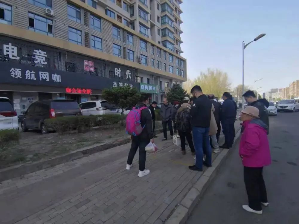 哈尔滨装修事件最新进展,哈尔滨装修砸墙后续