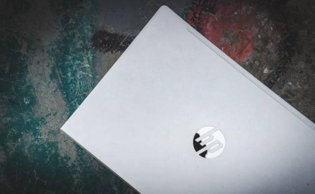 正面硬扛350斤杠铃足球飞射花式滑板，结局看傻了