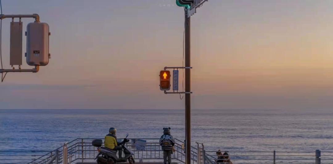 喜欢上别的男孩子怎么办,同时遇到两个喜欢的男孩子怎么办