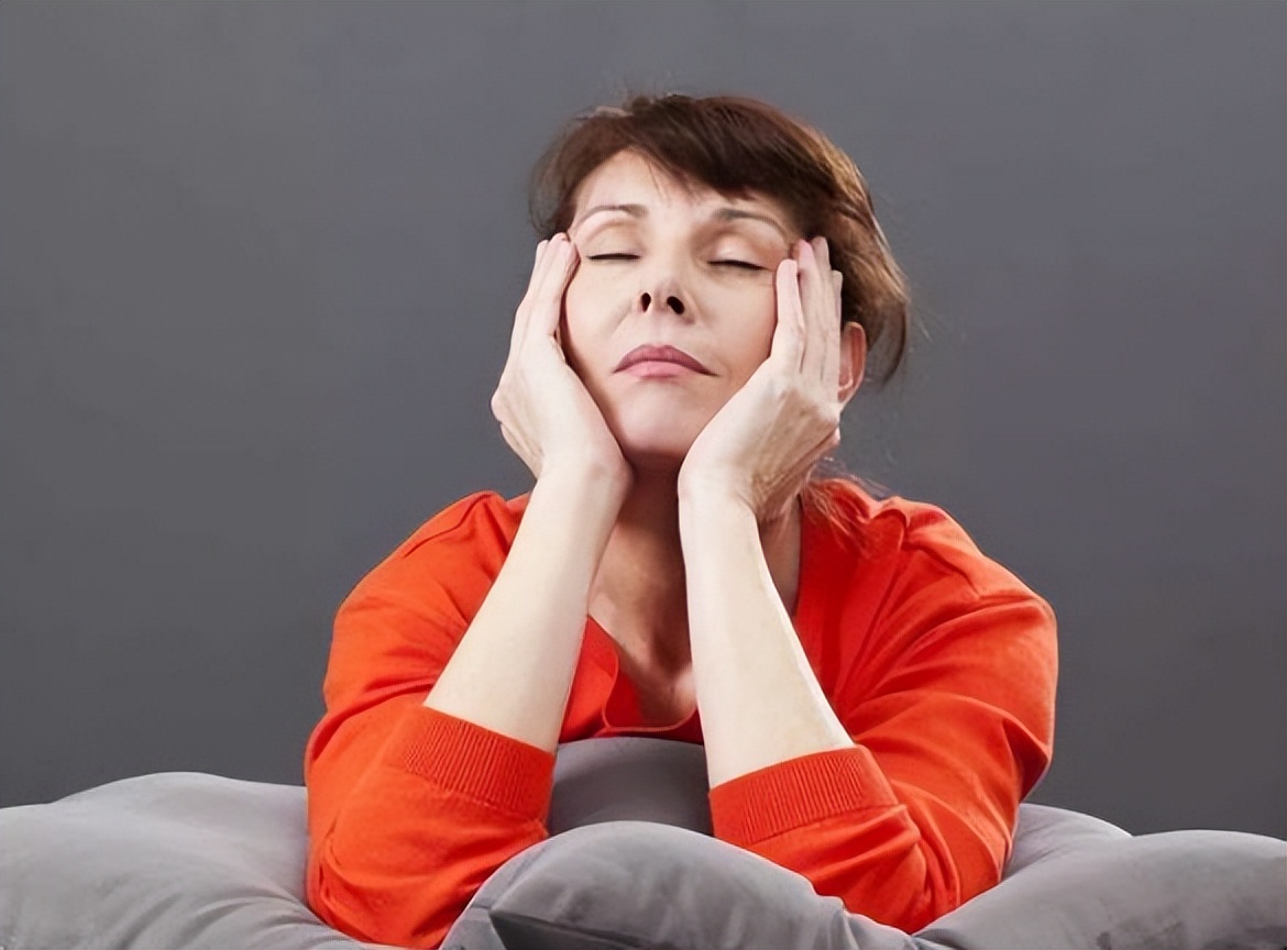 女性绝经后,并非没有好处,医生:这4种“病”,或会慢慢远离你