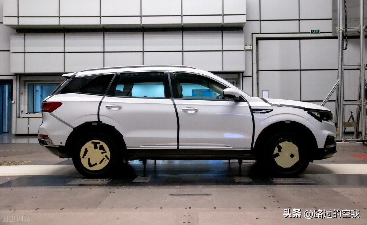 新手买车买轿车还是买suv,十万左右买车是轿车还是suv