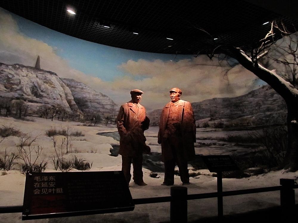 叶挺飞机撞山遇难，周总理坚信是阴谋，50年后一老汉交代：我干的