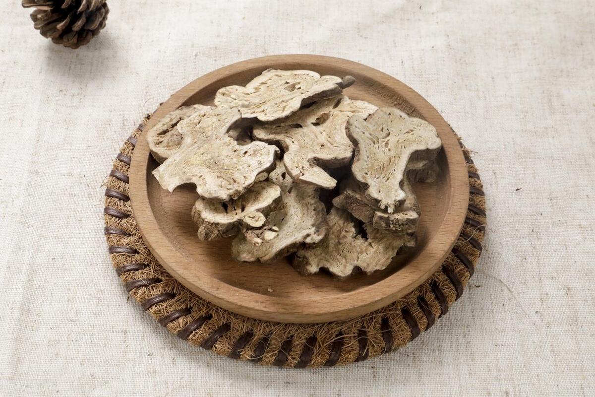 *泄早**,许是玄府不通,善用麻黄,开通玄府,兴阳止泄