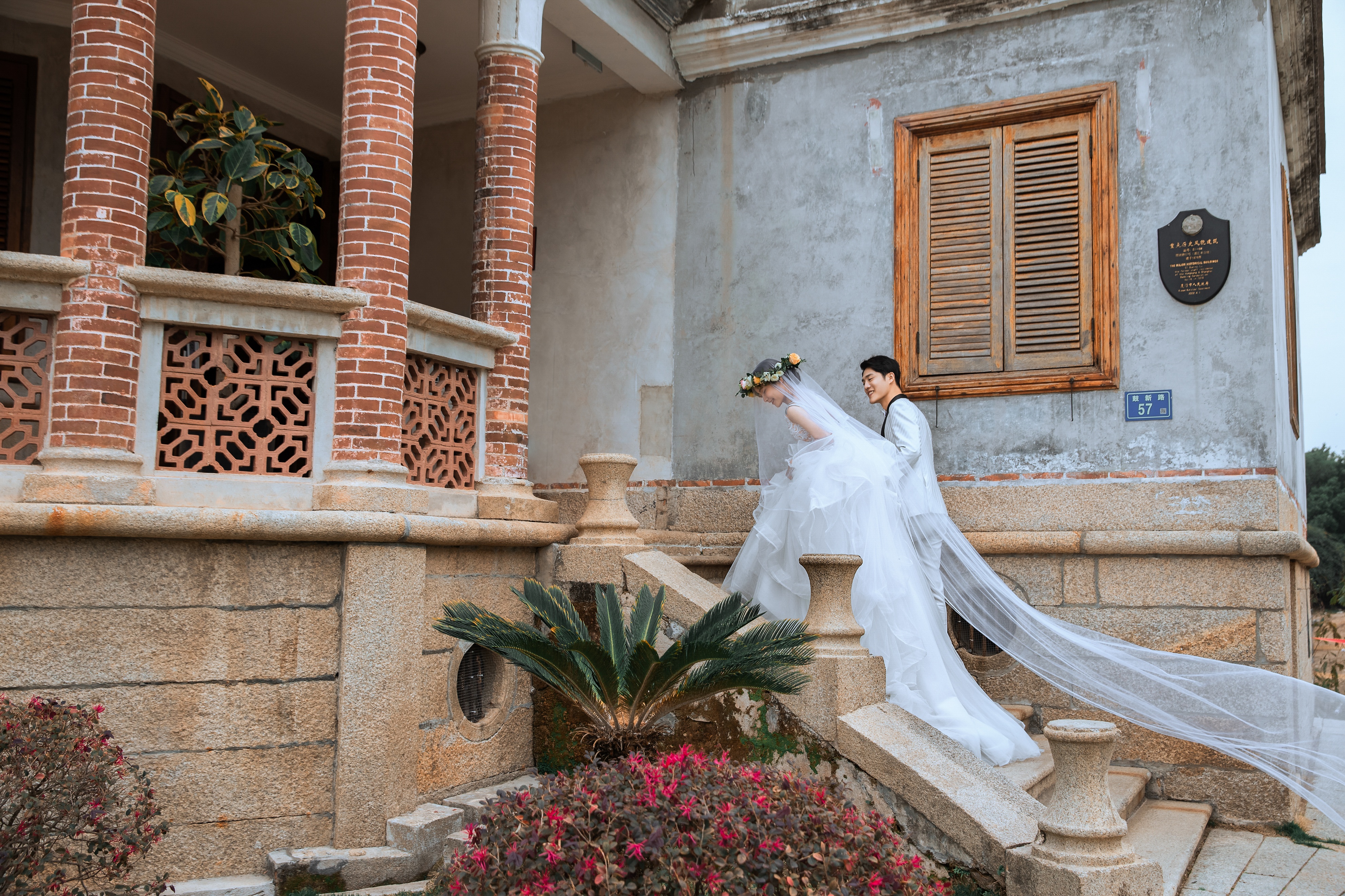 厦门婚纱照旅拍奢华大气,厦门旅拍婚纱照多少钱